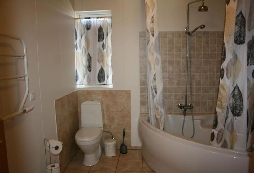 پانسیون Litlabjarg Guesthouse