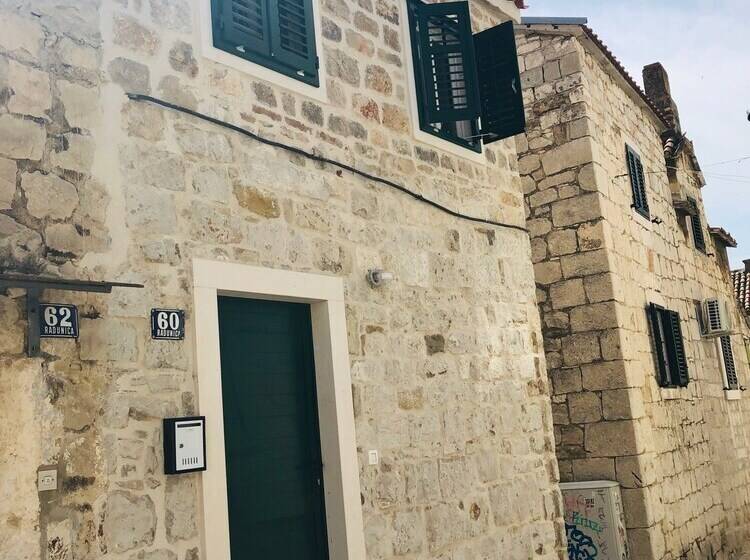 פנסיון Peasant´s Palace