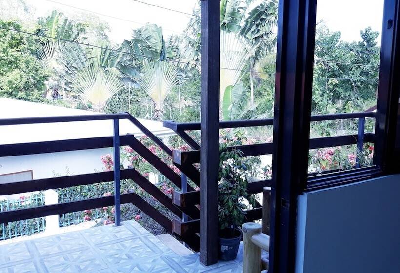 پانسیون Sisters Inn