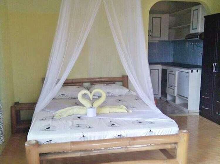 پانسیون Sisters Inn