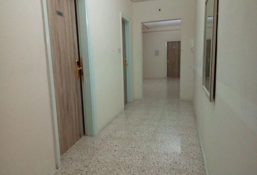 پانسیون Tarona Guesthouse