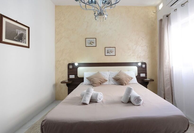 پانسیون Tarona Guesthouse