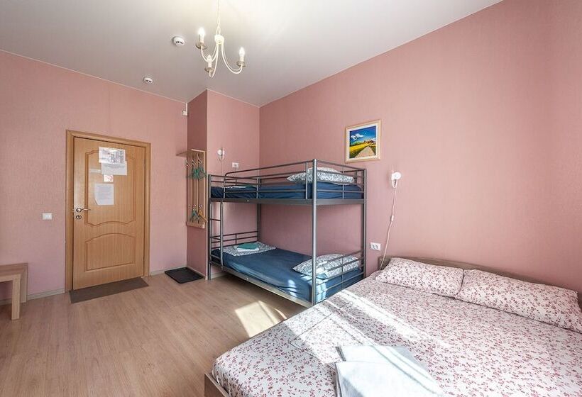 펜션 U Aeroporta Mini