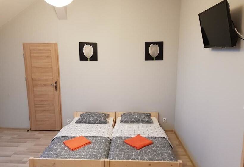 Szybowa Ii   Hostel