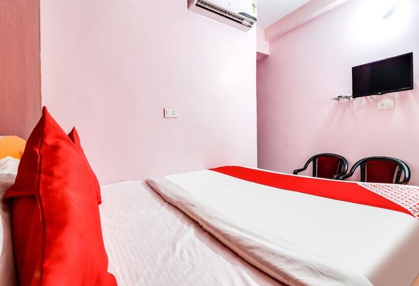 Triotel Hotels And Banquets Opc By Oyo Rooms
