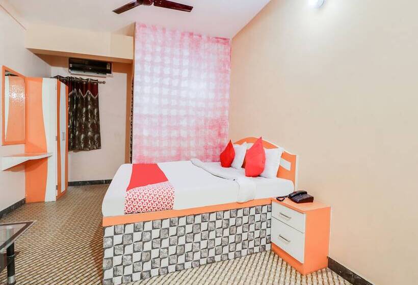 Triotel Hotels And Banquets Opc By Oyo Rooms