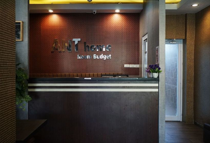 Общежитие Ant Home By Oyo Rooms