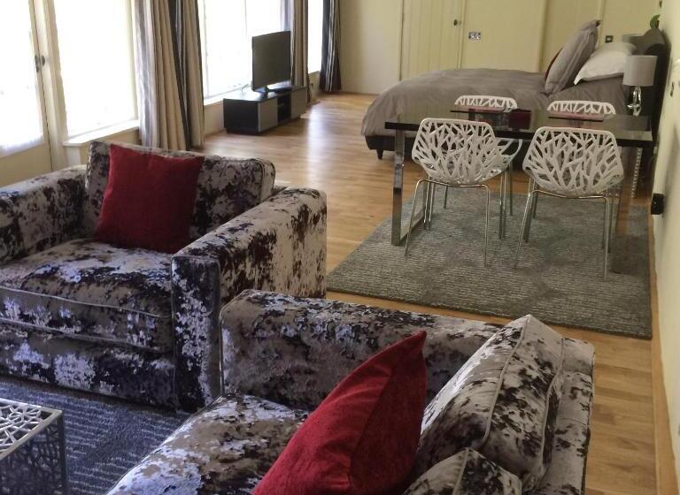 مبيت وإفطار Hemples Lodge