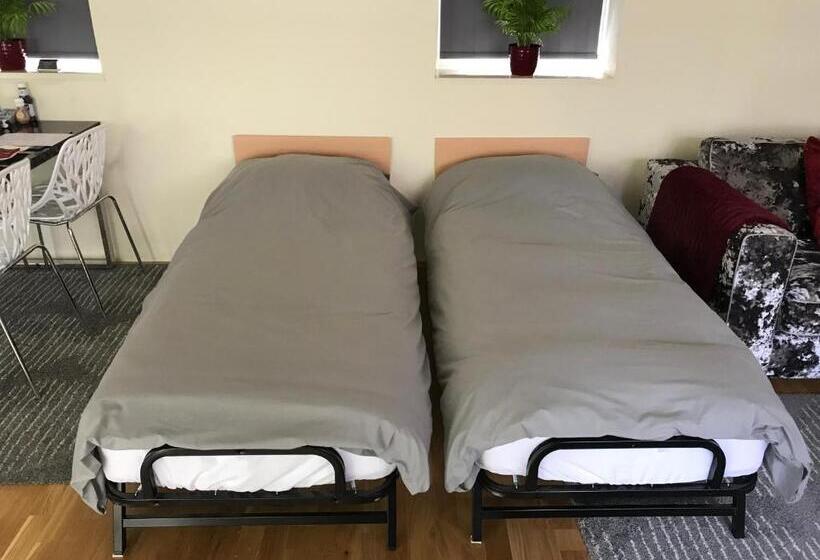 مبيت وإفطار Hemples Lodge