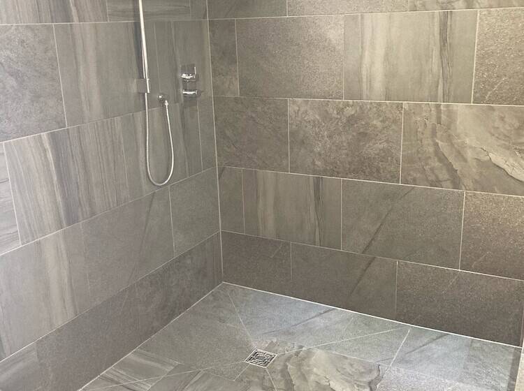 مبيت وإفطار Hemples Lodge