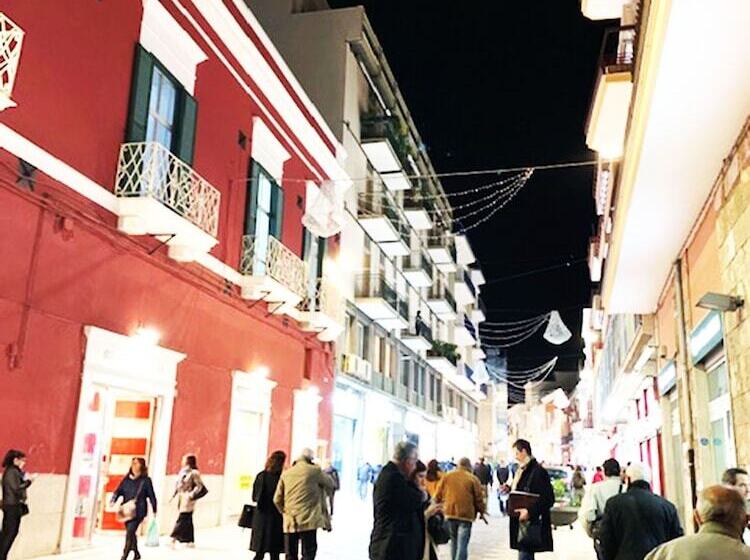 住宿加早餐  D Angiò Rooms Manfredi Homes&villas