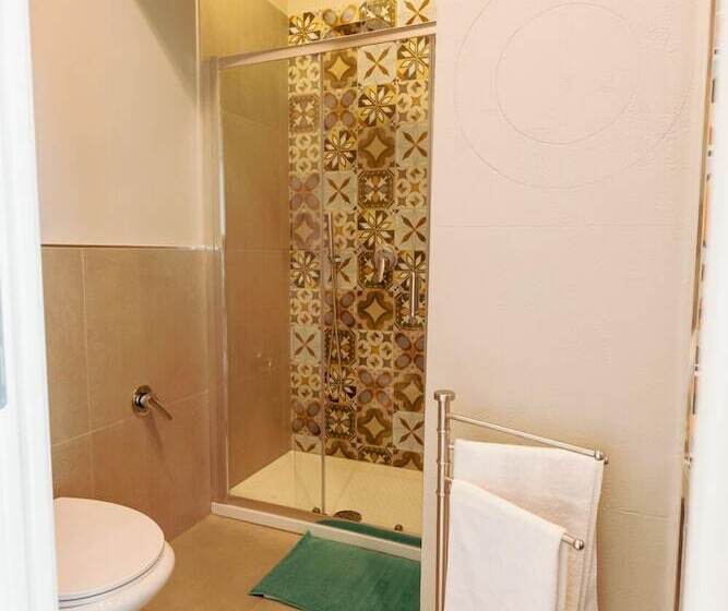 住宿加早餐  D Angiò Rooms Manfredi Homes&villas