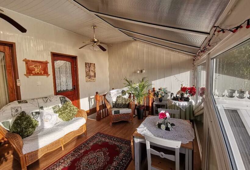 Cedar Grove Luxury B&b