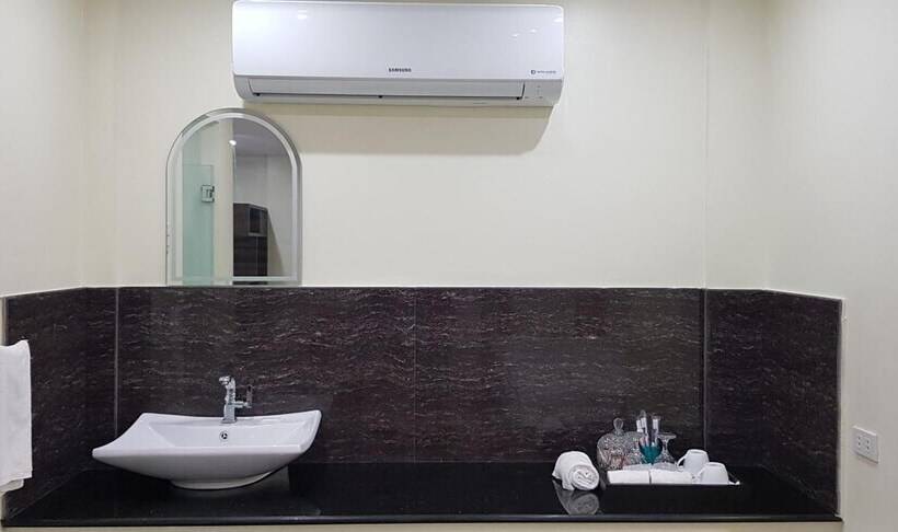 هتل Cess Summer Boutique