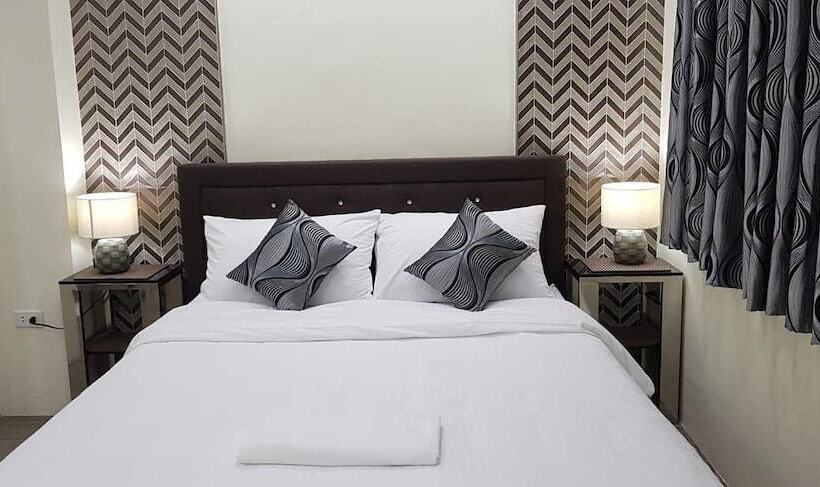 هتل Cess Summer Boutique