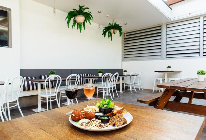 Coniston Hotel Wollongong