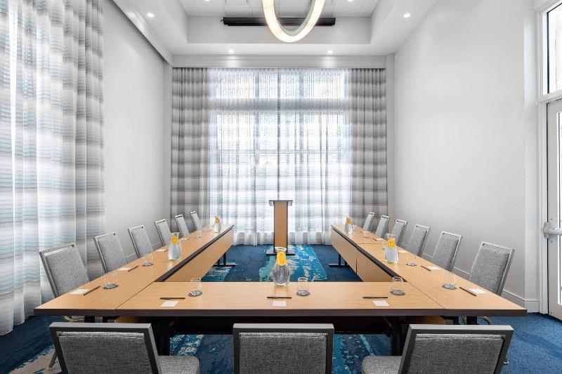 בית מלון כפרי Courtyard By Marriott Delray Beach