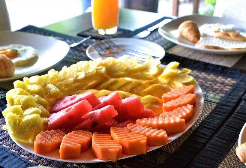 Отель Dan's Koyao Retreat