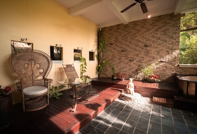 Отель Dan's Koyao Retreat