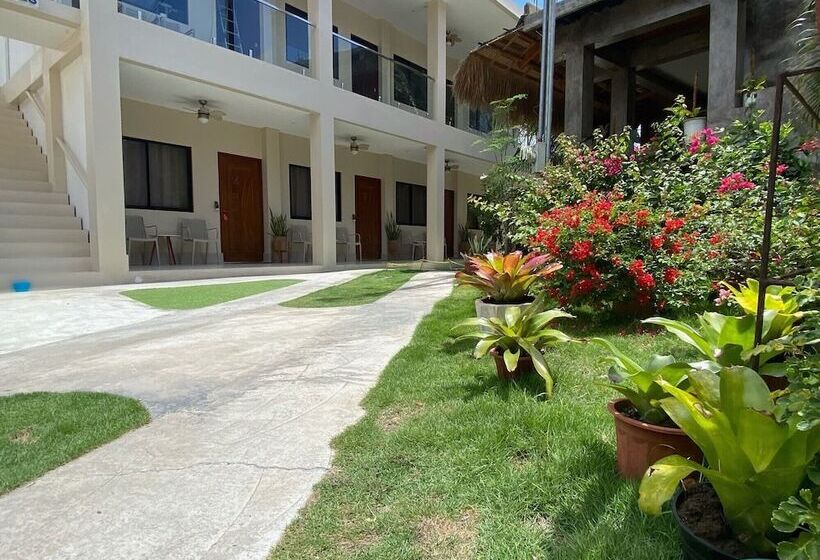 هتل Harman Suites Moalboal