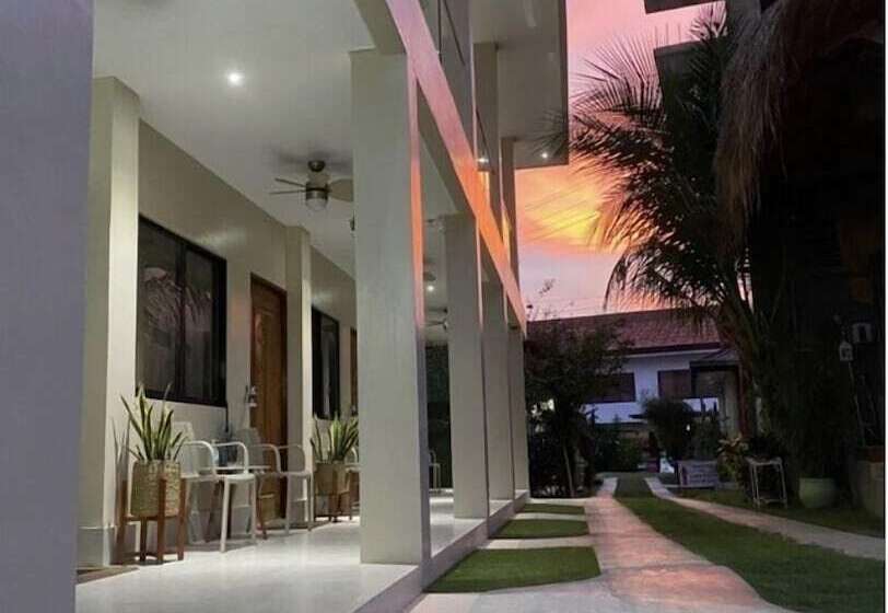 هتل Harman Suites Moalboal