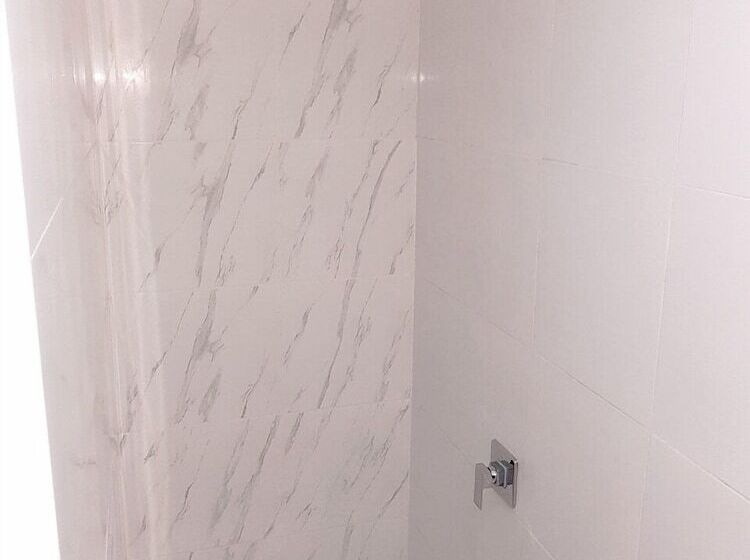 هتل Harman Suites Moalboal