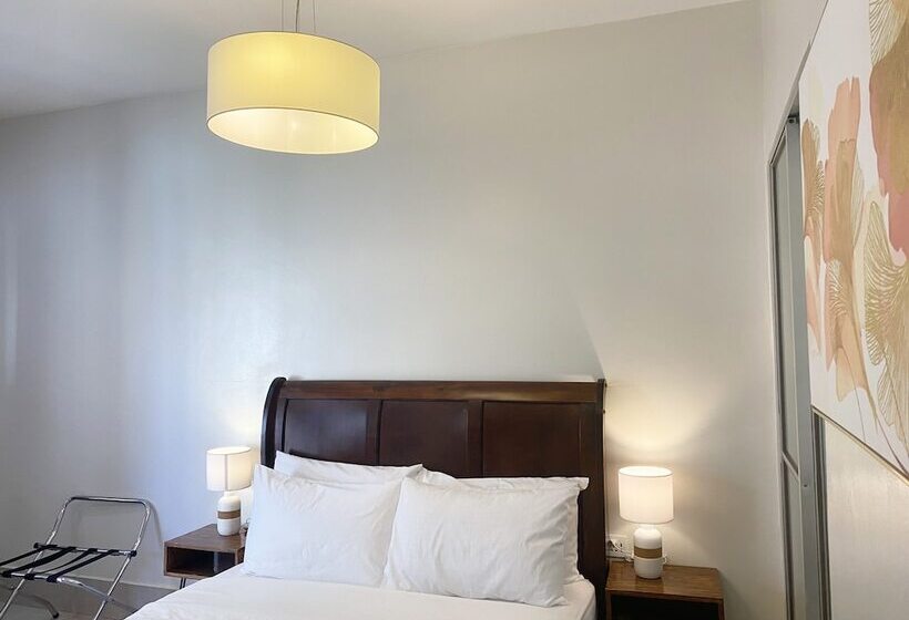 هتل Harman Suites Moalboal