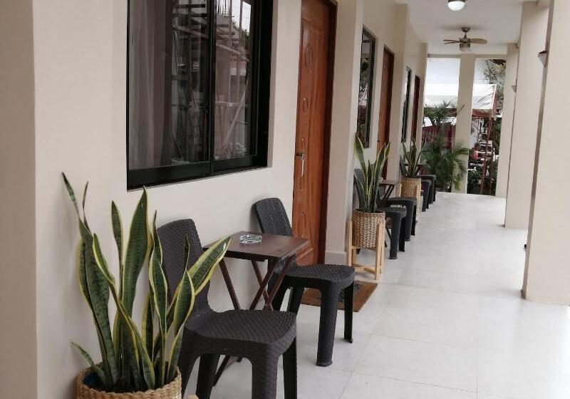 هتل Harman Suites Moalboal