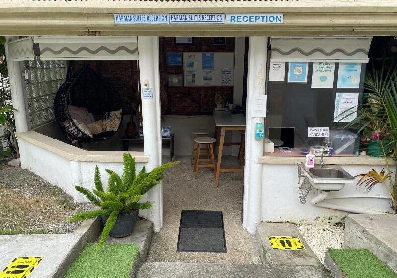 هتل Harman Suites Moalboal