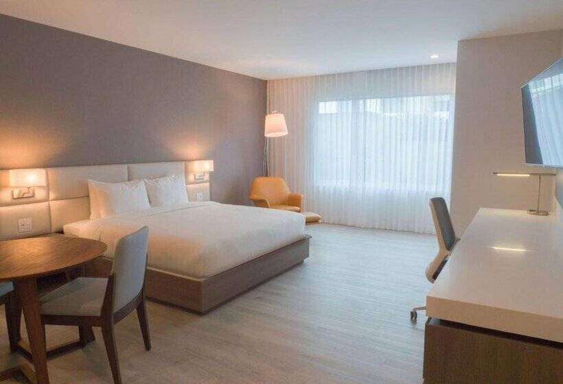 Отель Hilton Garden Inn Santa Ana San Jose