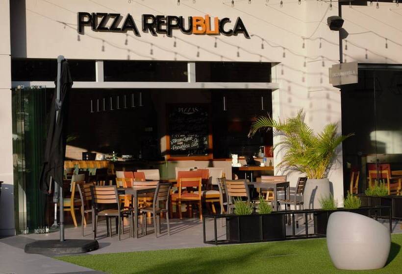 Отель Hilton Garden Inn Santa Ana San Jose