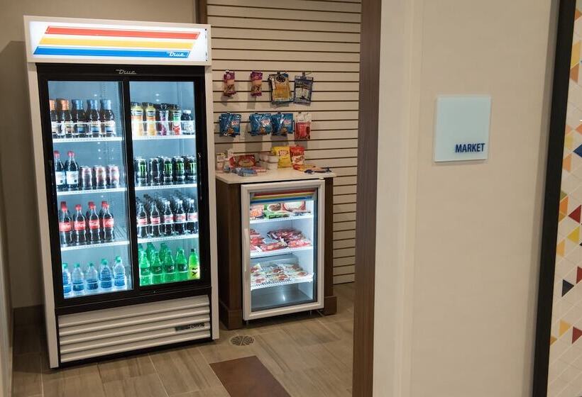 هتل Holiday Inn Express & Suites Fort Wayne North By Ihg