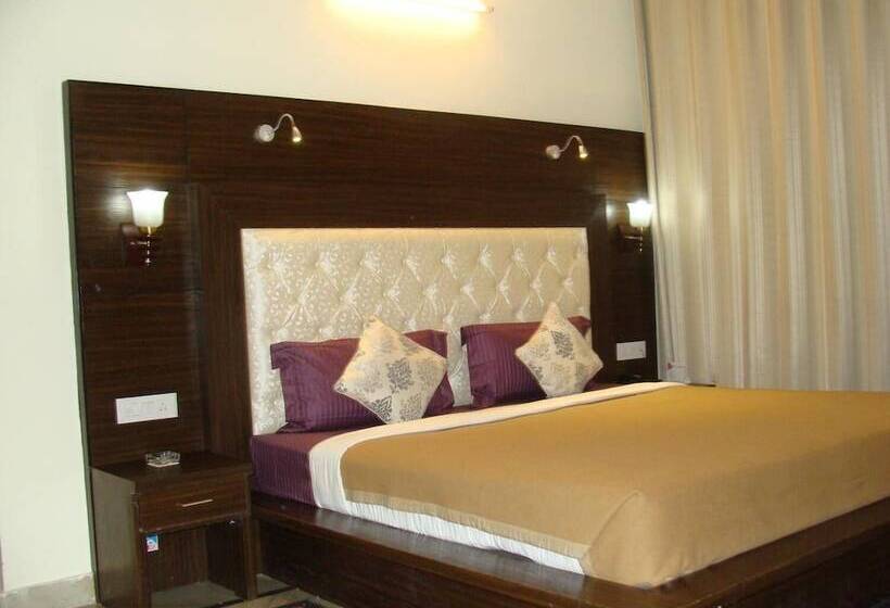 호텔 Kamal Residency