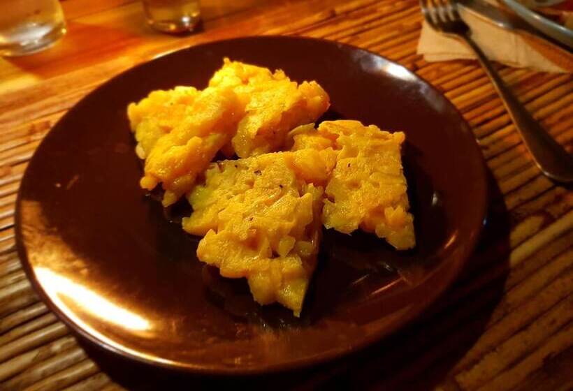 هتل La Colonial Resort