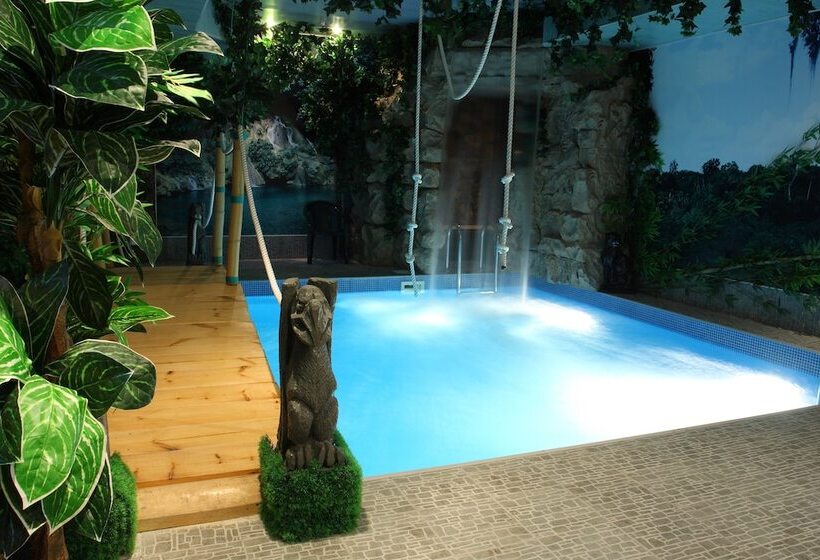 هتل Lazurny Bereg