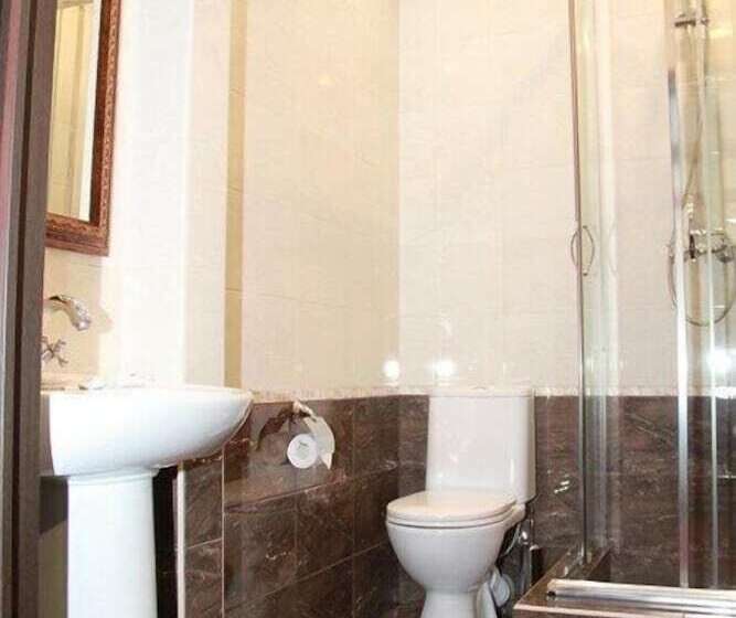 هتل Lazurny Bereg