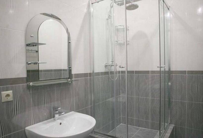 هتل Lazurny Bereg