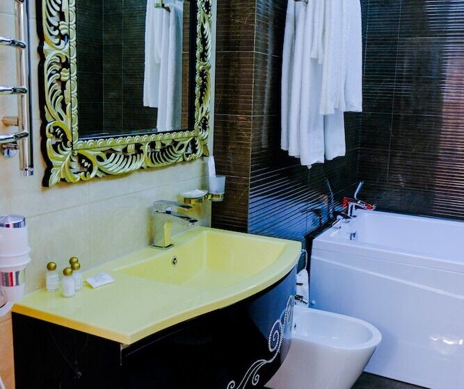 هتل Lazurny Bereg