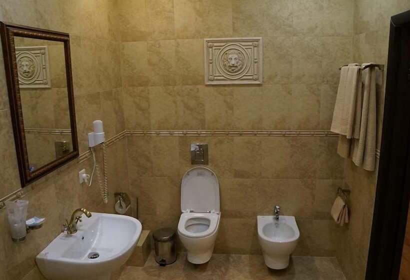 هتل Lazurny Bereg