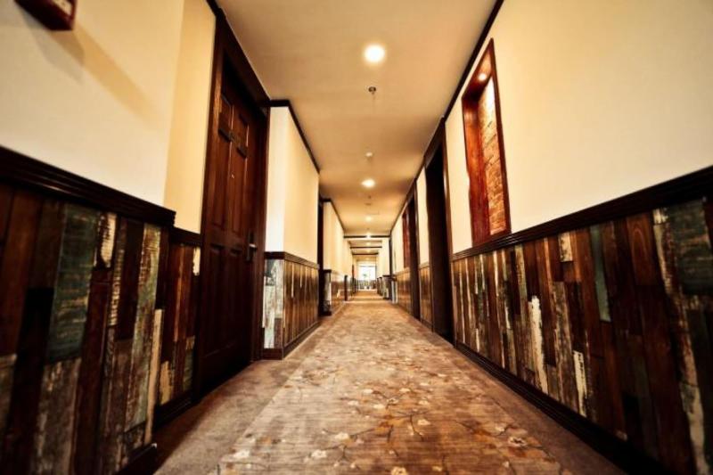 Time Traveller Hotel   Near Beijing Panjiayuan Antique Market, Beijing Happy Valley, Cbd, China Zun