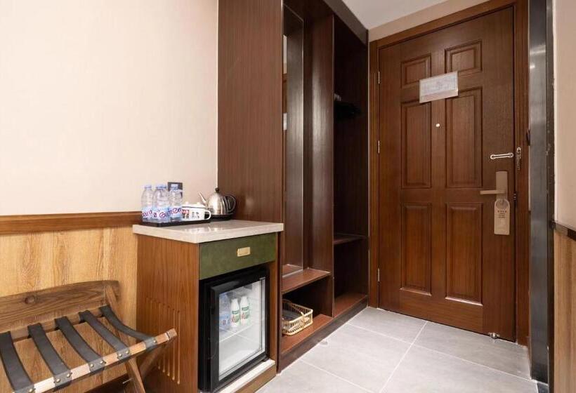 Time Traveller Hotel   Near Beijing Panjiayuan Antique Market, Beijing Happy Valley, Cbd, China Zun