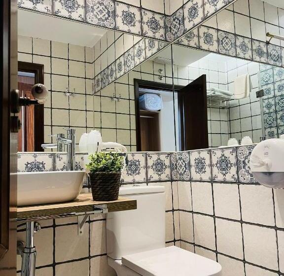 هتل Qb Almagro Centro