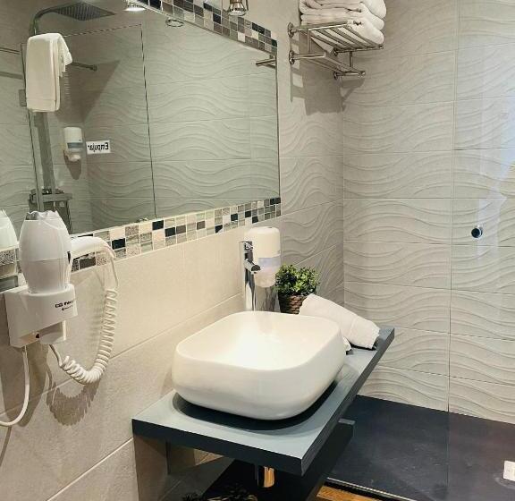 هتل Qb Almagro Centro