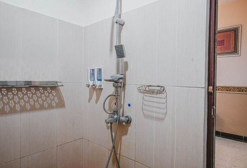 酒店 Reddoorz Plus @ Tanjung Karang Lampung 2