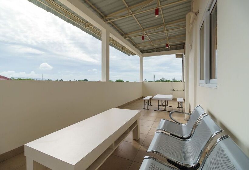 호텔 Reddoorz Syariah Near Universitas Serambi Mekkah