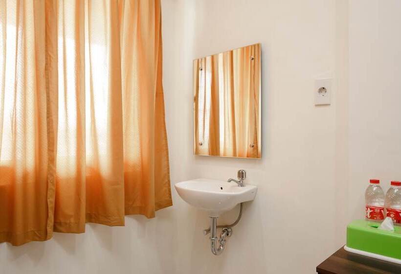 호텔 Reddoorz Syariah Near Universitas Serambi Mekkah