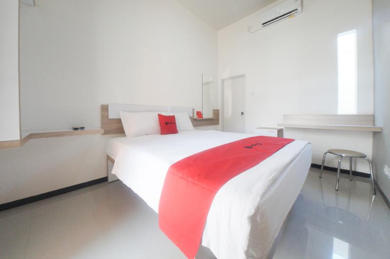酒店 Reddoorz Syariah Near Transmart Mx Malang
