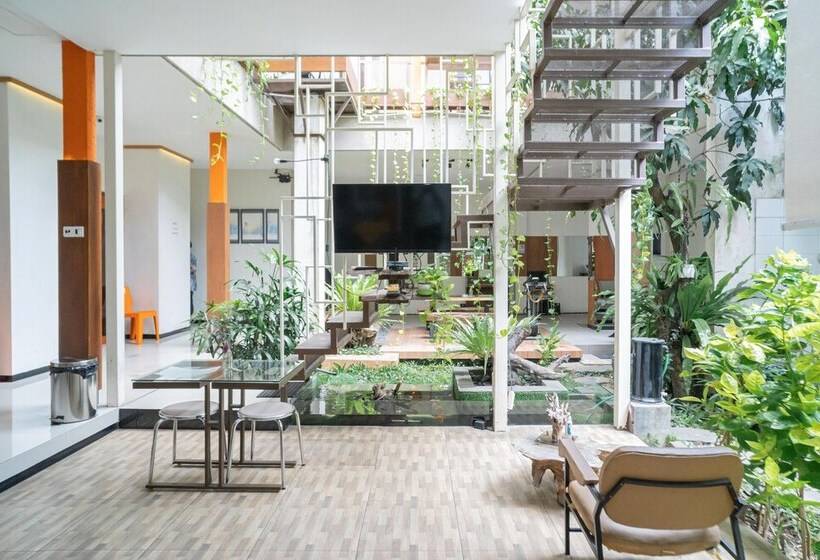 酒店 Reddoorz Syariah Near Transmart Mx Malang