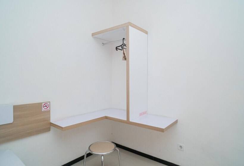 酒店 Reddoorz Syariah Near Transmart Mx Malang