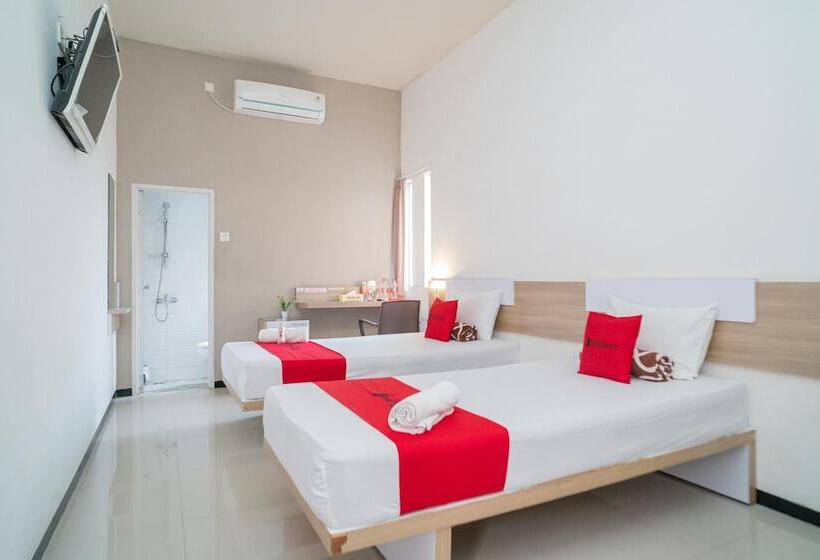 酒店 Reddoorz Syariah Near Transmart Mx Malang